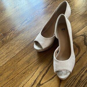 H & M - Great neutral shoes